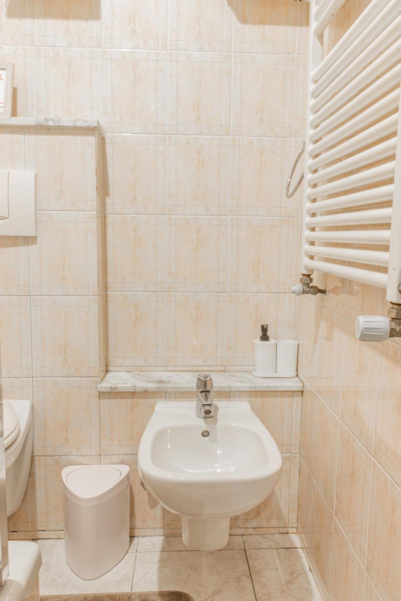 Free Parking - 5 Min By Walk From City Center Como Eksteriør billede