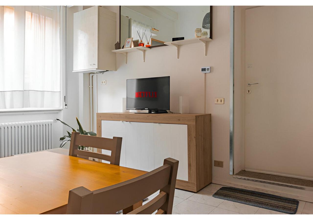 Free Parking - 5 Min By Walk From City Center Como Eksteriør billede